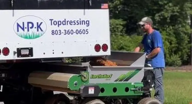 Lawn Topdressing Services topdressing service for healthier lawn soil